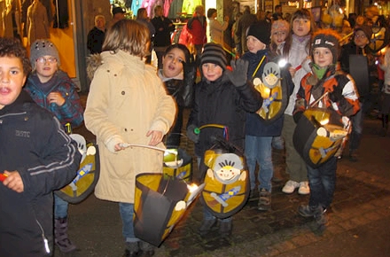 Bild von Mädchen und Junge